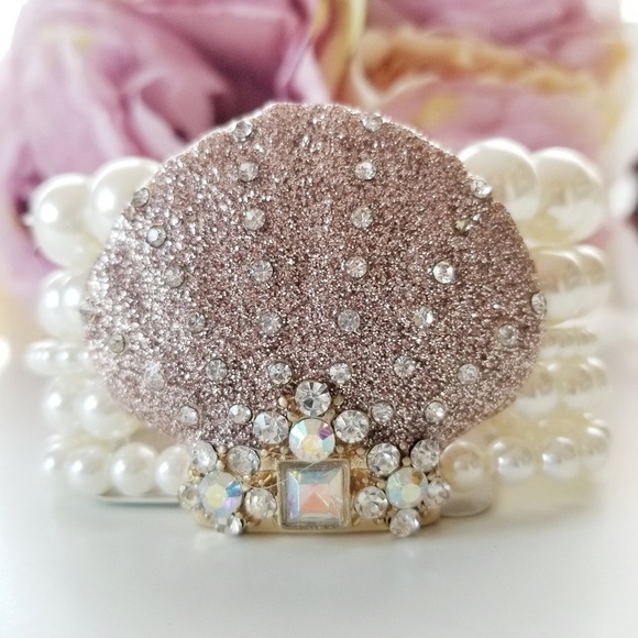 Seashell Ocean Glitter Pearl Multi Strand Bracelet - Picture 3 of 6